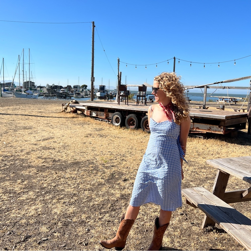 Meet your Posher, Claire